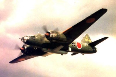 Ohka_carried_under_the_belly_of_a_Betty_of_721st_Naval_Air_Group.jpg